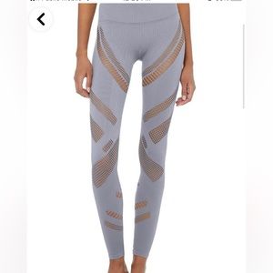 Alo Cutout Leggings
